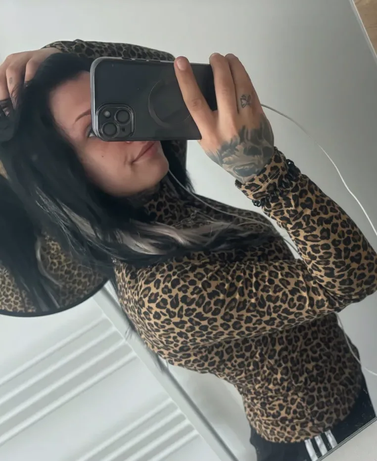 Azzurra, 20 anni